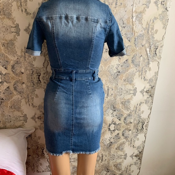 DISTRESSED DENIM DRESS option to add belt size small *fashion nova * - Picture 6 of 6